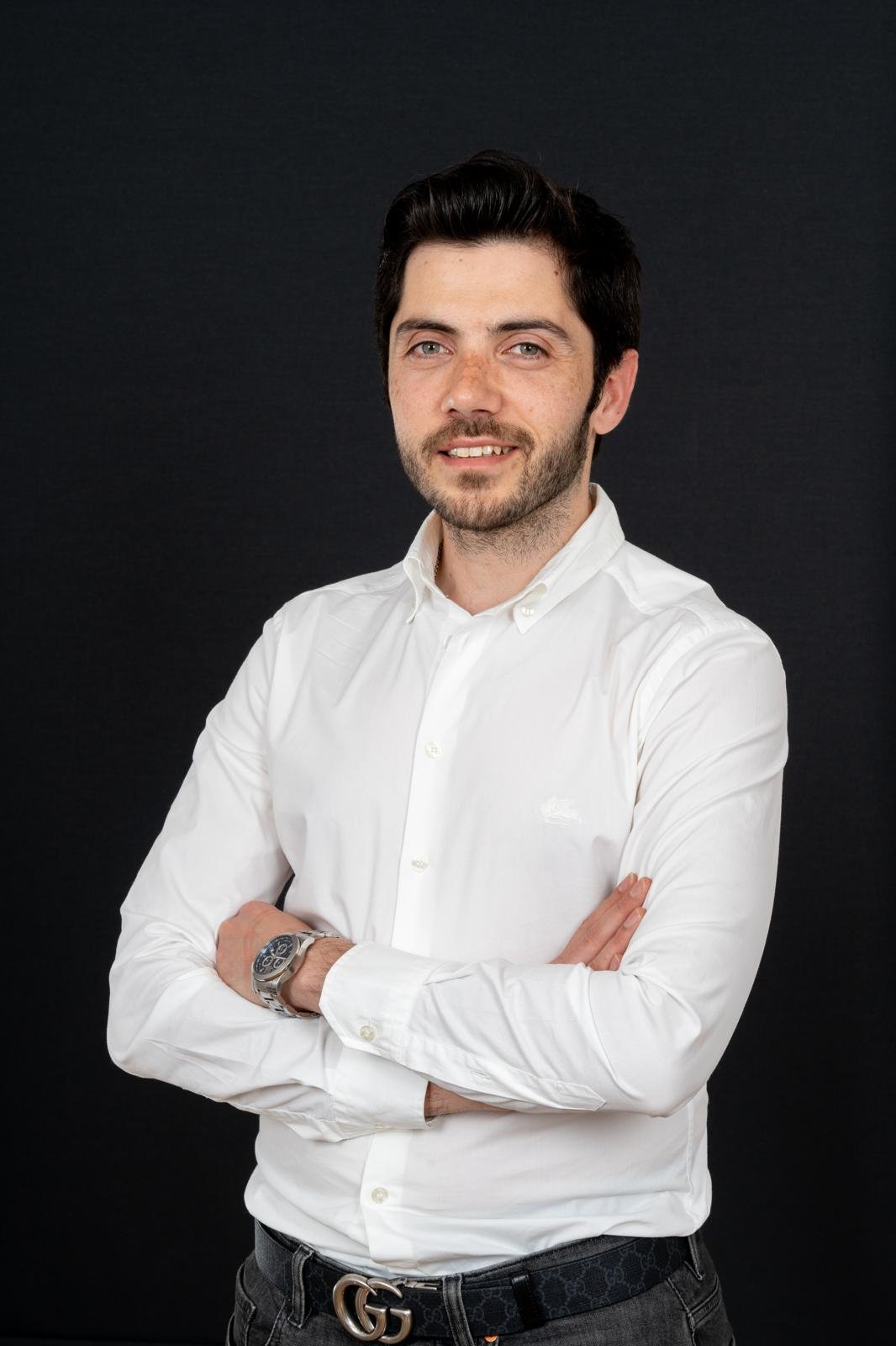 Dr. Giray Genç